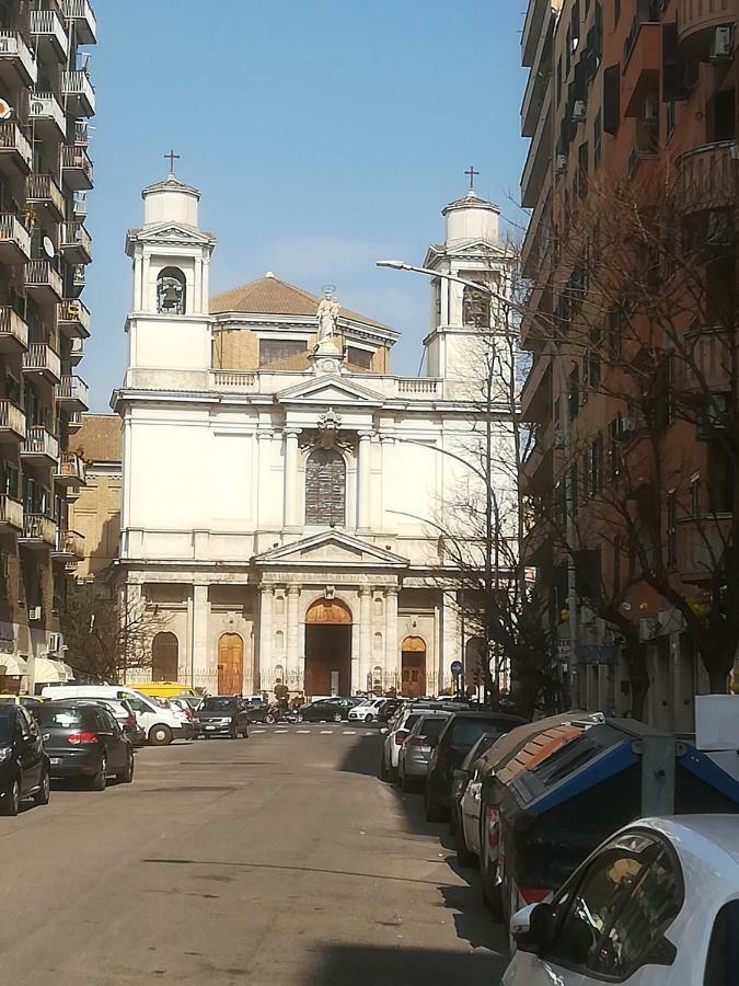 Roma Metro Furio Camillo Appartement Buitenkant foto