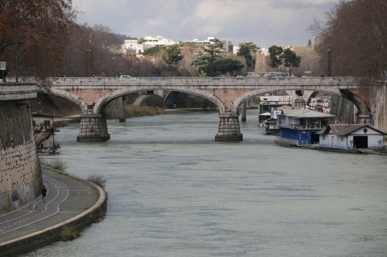 Roma Metro Furio Camillo Appartement Buitenkant foto